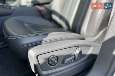 Внедорожник / Кроссовер Audi Q5 2021 в 