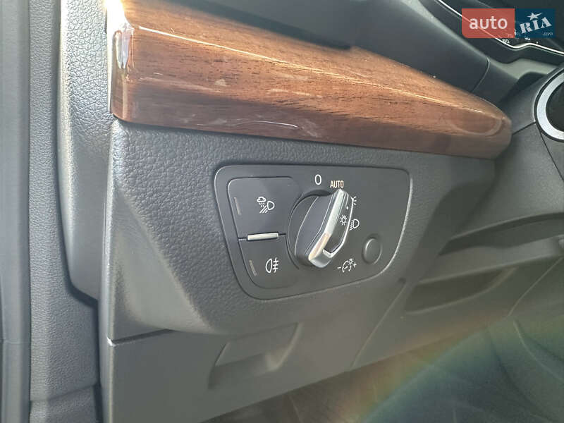 Внедорожник / Кроссовер Audi Q5 2021 в Киеве