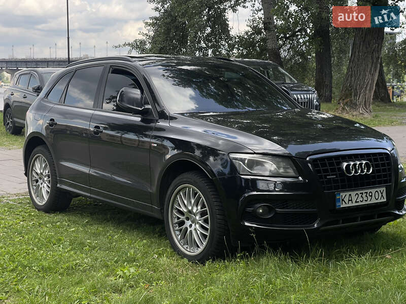 Внедорожник / Кроссовер Audi Q5 2010 в 
