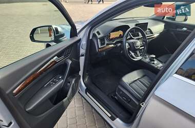 Внедорожник / Кроссовер Audi Q5 2017 в 