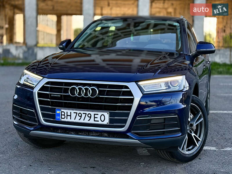 Внедорожник / Кроссовер Audi Q5 2017 в 