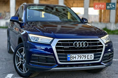 Внедорожник / Кроссовер Audi Q5 2017 в 