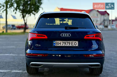 Внедорожник / Кроссовер Audi Q5 2017 в 