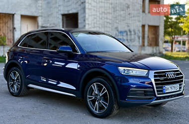 Внедорожник / Кроссовер Audi Q5 2017 в 