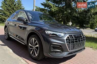 Внедорожник / Кроссовер Audi Q5 2022 в 
