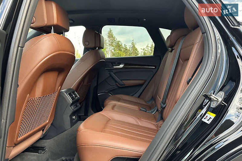Внедорожник / Кроссовер Audi Q5 2017 в Киеве