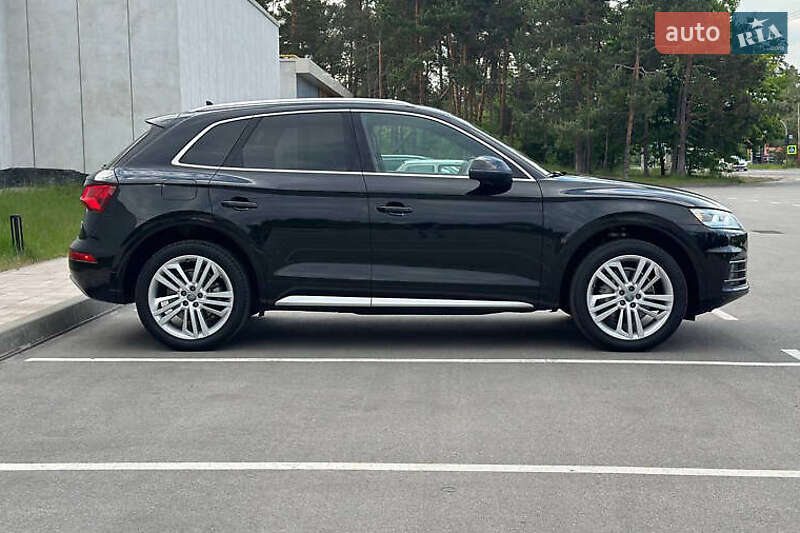 Внедорожник / Кроссовер Audi Q5 2017 в Киеве