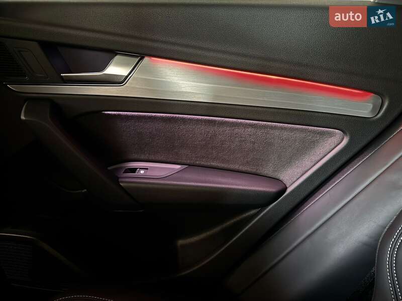 Внедорожник / Кроссовер Audi Q5 2022 в Черкассах