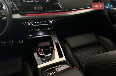 Внедорожник / Кроссовер Audi Q5 2022 в 