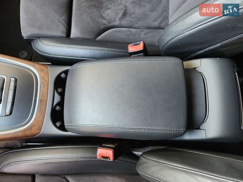 Позашляховик / Кросовер Audi Q5 2010 в Дніпрі
