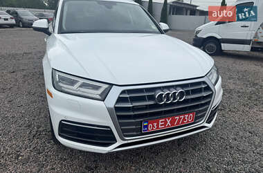 Внедорожник / Кроссовер Audi Q5 2018 в 
