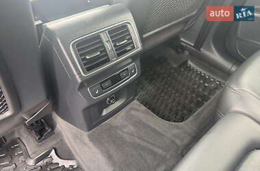 Внедорожник / Кроссовер Audi Q5 2018 в 