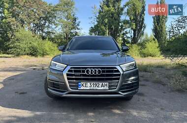 Внедорожник / Кроссовер Audi Q5 2017 в 