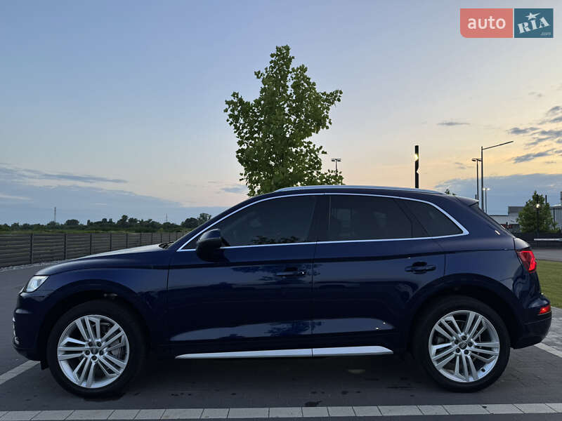 Внедорожник / Кроссовер Audi Q5 2017 в Мукачево