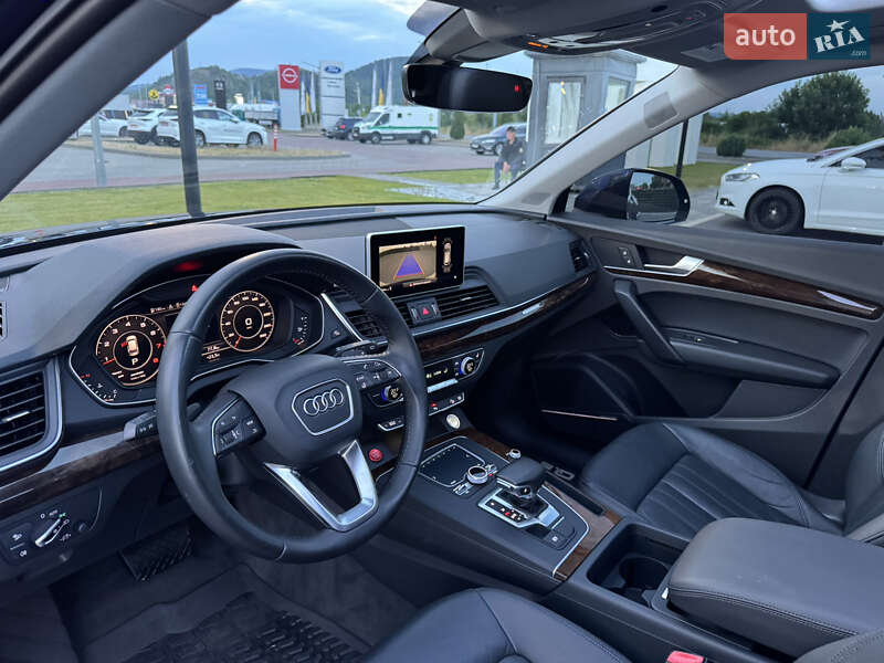 Внедорожник / Кроссовер Audi Q5 2017 в Мукачево