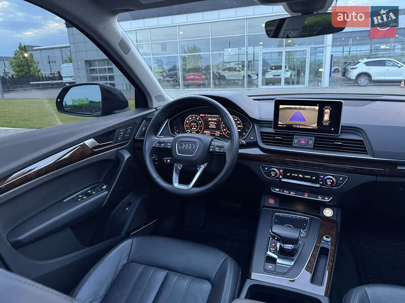 Внедорожник / Кроссовер Audi Q5 2017 в Мукачево