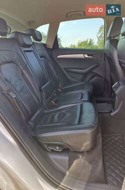 Внедорожник / Кроссовер Audi Q5 2009 в 