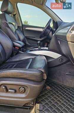 Внедорожник / Кроссовер Audi Q5 2009 в 