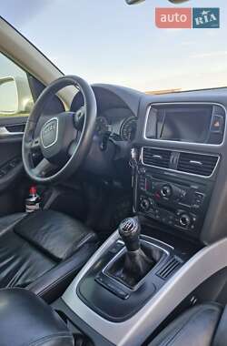 Внедорожник / Кроссовер Audi Q5 2009 в 
