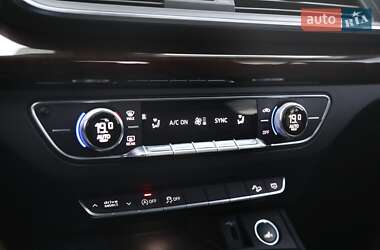 Внедорожник / Кроссовер Audi Q5 2018 в 