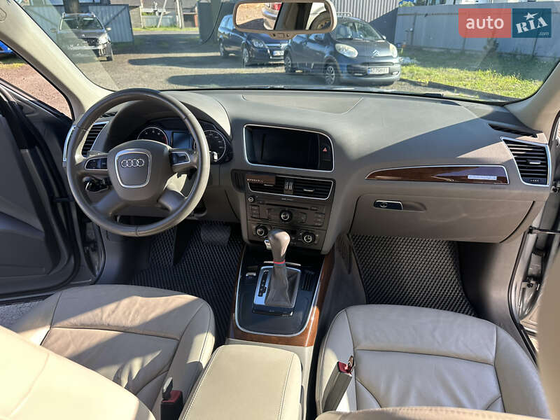 Внедорожник / Кроссовер Audi Q5 2011 в Луцке