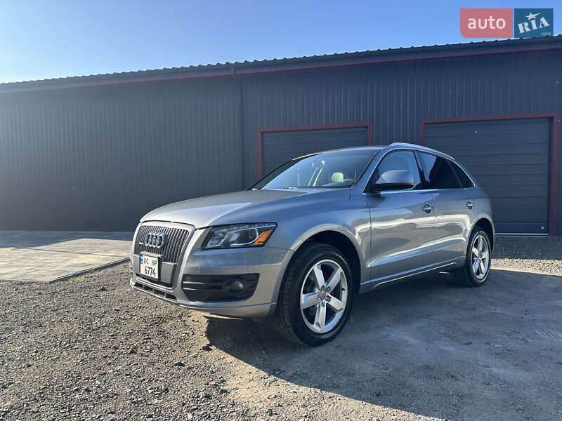 Внедорожник / Кроссовер Audi Q5 2011 в Луцке