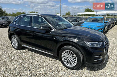Внедорожник / Кроссовер Audi Q5 2021 в 