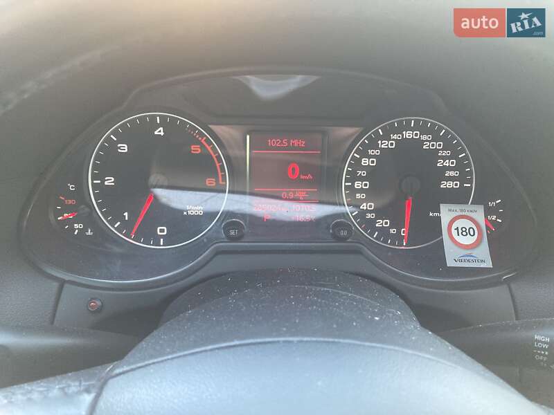 Внедорожник / Кроссовер Audi Q5 2011 в Хмельницком