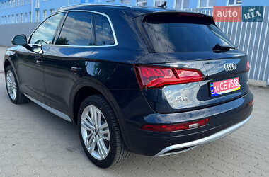 Внедорожник / Кроссовер Audi Q5 2018 в 