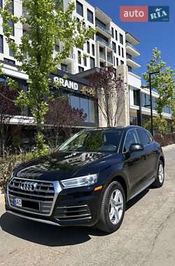 Внедорожник / Кроссовер Audi Q5 2019 в 