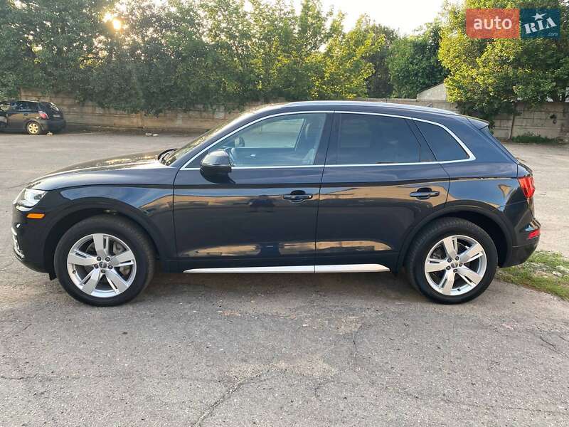 Позашляховик / Кросовер Audi Q5 2018 в Дніпрі