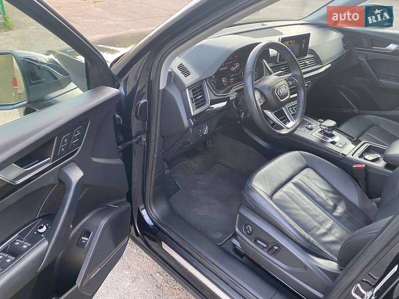 Позашляховик / Кросовер Audi Q5 2018 в Дніпрі