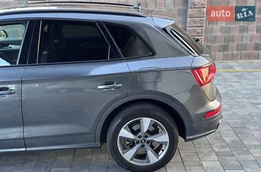 Внедорожник / Кроссовер Audi Q5 2020 в 