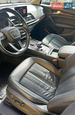Внедорожник / Кроссовер Audi Q5 2019 в 