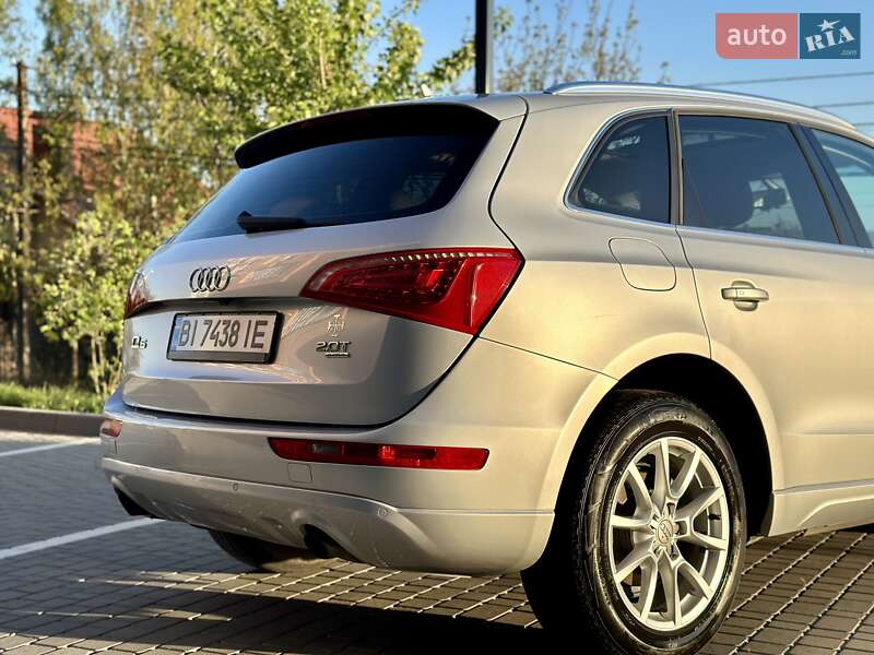 Внедорожник / Кроссовер Audi Q5 2010 в Виннице