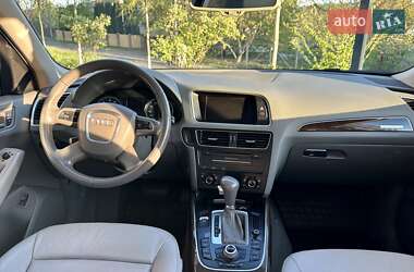 Внедорожник / Кроссовер Audi Q5 2010 в 