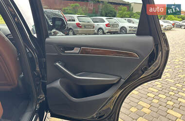 Внедорожник / Кроссовер Audi Q5 2010 в 