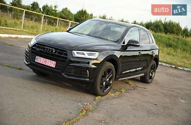Внедорожник / Кроссовер Audi Q5 2018 в 
