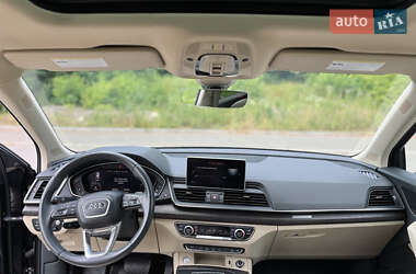 Внедорожник / Кроссовер Audi Q5 2018 в 