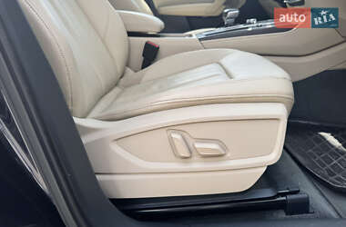 Внедорожник / Кроссовер Audi Q5 2018 в 