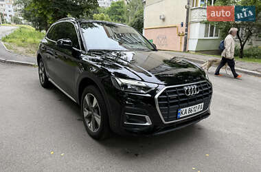 Внедорожник / Кроссовер Audi Q5 2022 в 