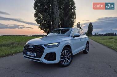 Позашляховик / Кросовер Audi Q5 2024 в 