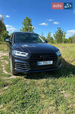 Внедорожник / Кроссовер Audi Q5 2021 в 