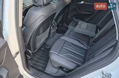 Позашляховик / Кросовер Audi Q5 2024 в 