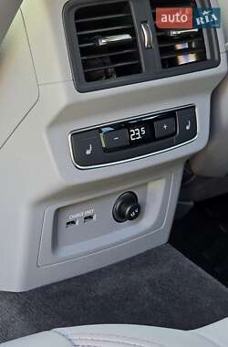 Внедорожник / Кроссовер Audi Q5 2023 в 