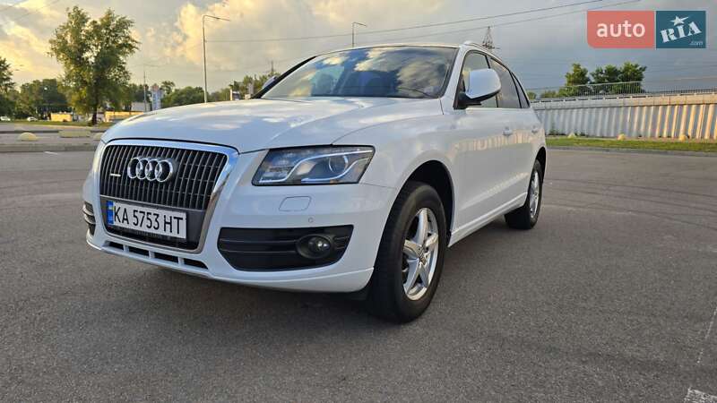 Внедорожник / Кроссовер Audi Q5 2011 в Киеве