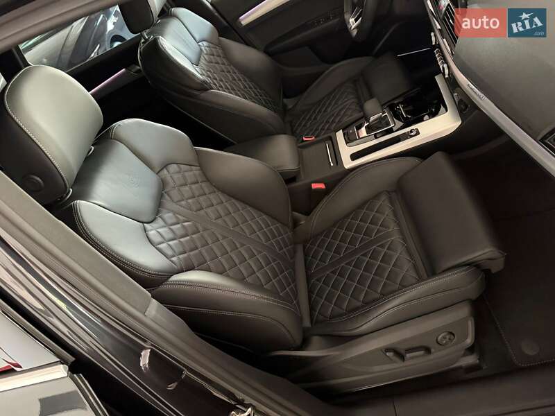Внедорожник / Кроссовер Audi Q5 2022 в Черкассах
