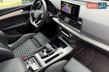 Внедорожник / Кроссовер Audi Q5 2022 в 