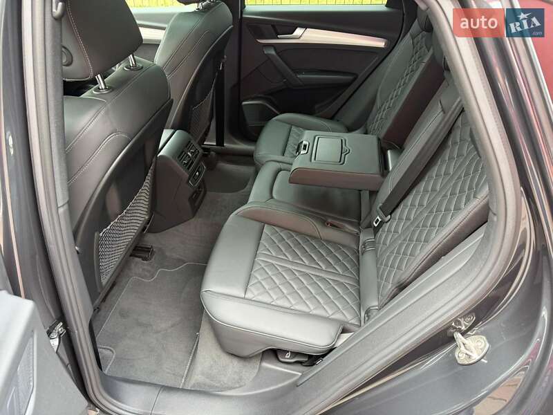 Внедорожник / Кроссовер Audi Q5 2022 в Черкассах