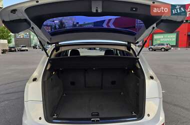 Внедорожник / Кроссовер Audi Q5 2011 в 